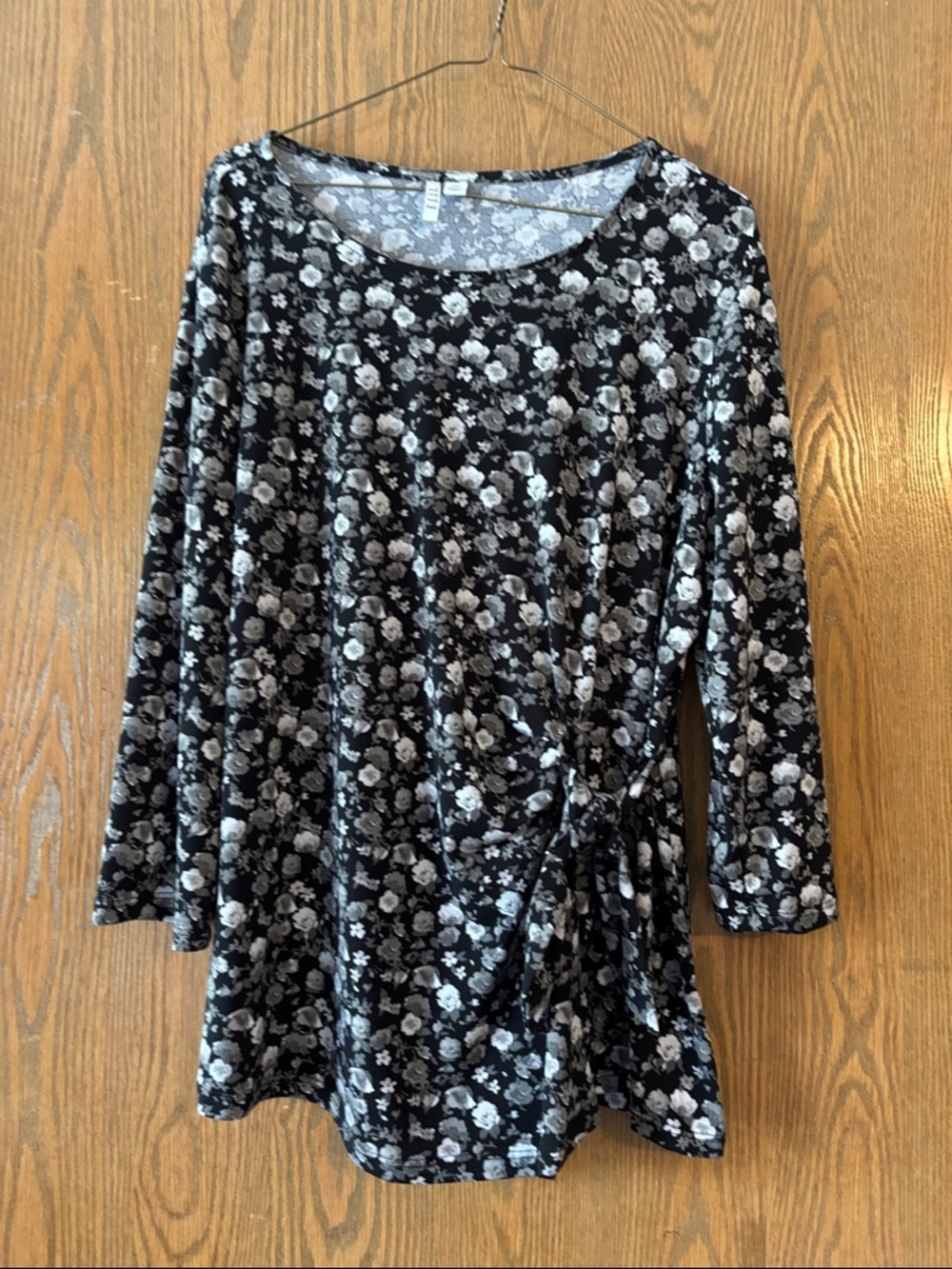 Elle Black and White Floral Side-Tie Long Sleeve Top
